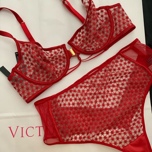 Victoria's Secret Other - NWT Victoria’s Secret Set 36C/M